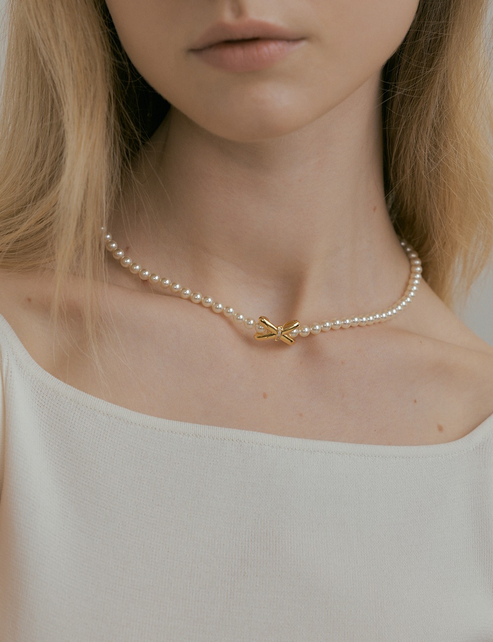 Cross wise pearl Necklace 크로스 와이즈 펄 목걸이 (Gold 골드)