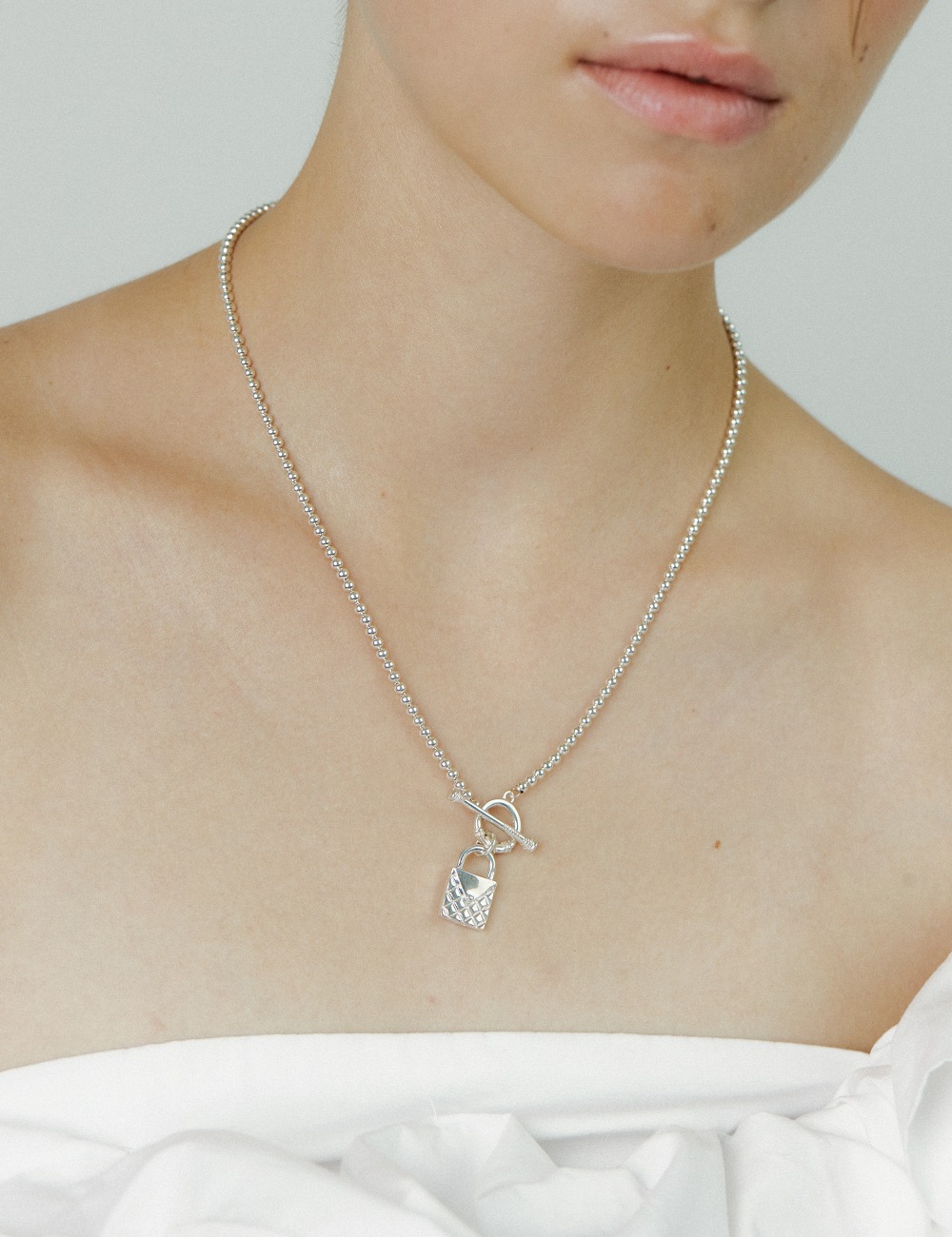 Latch silver Necklace
